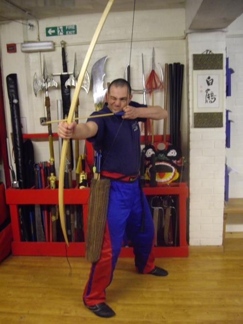 the-chief-instuctor-russell-suthern-with-old-english-longbow